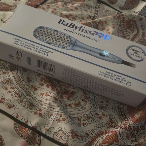 BaBylissPRO Nano Titanium Paddle Brush - Silver - Picture 1 of 1